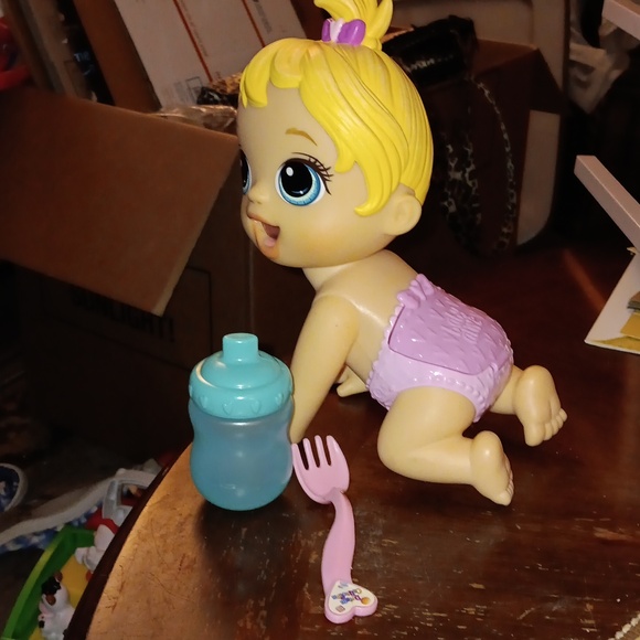 Baby Alive Lil Snacks Doll - Picture 4 of 5